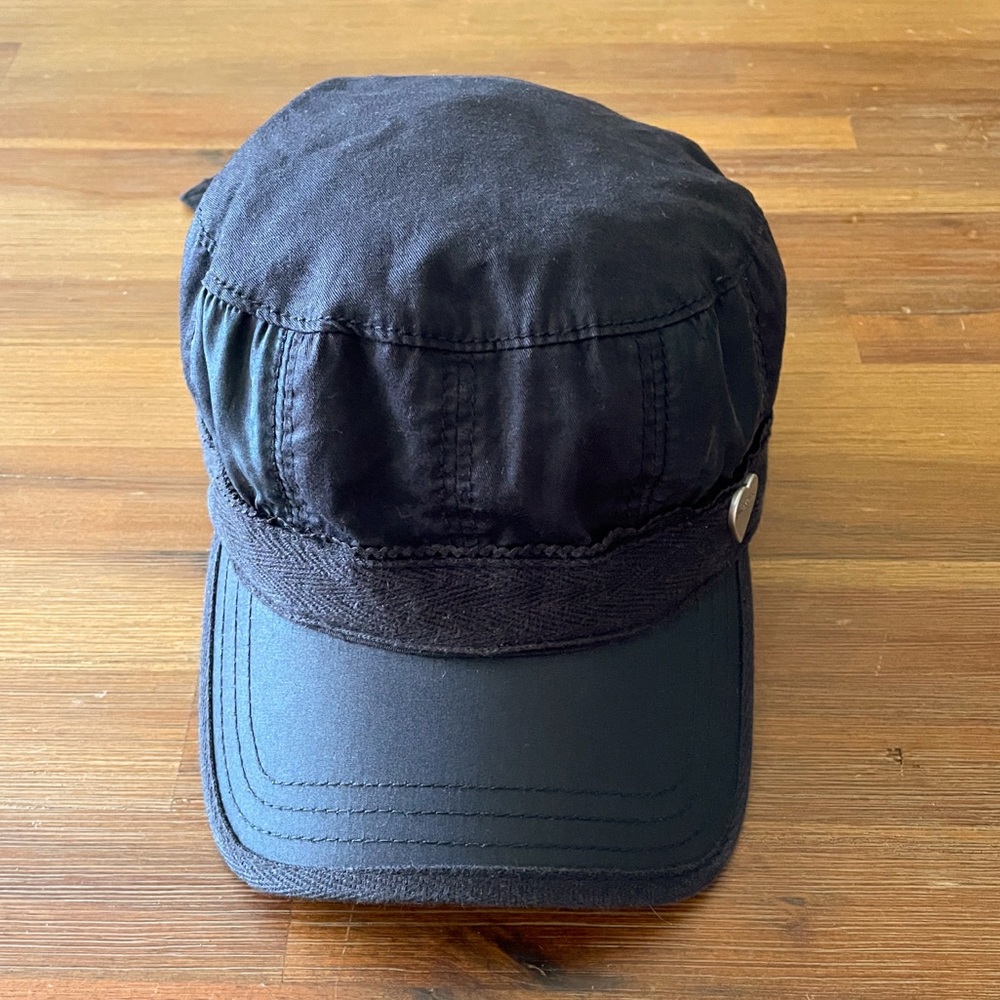 NWOT Juicy Couture Silk & Cotton Cadet Hat